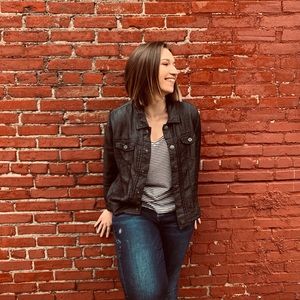 Meet your Posher, Alyssa